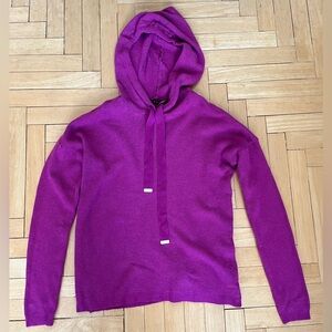 Cyrus Bold Very Berry Knit Sweater sz XS